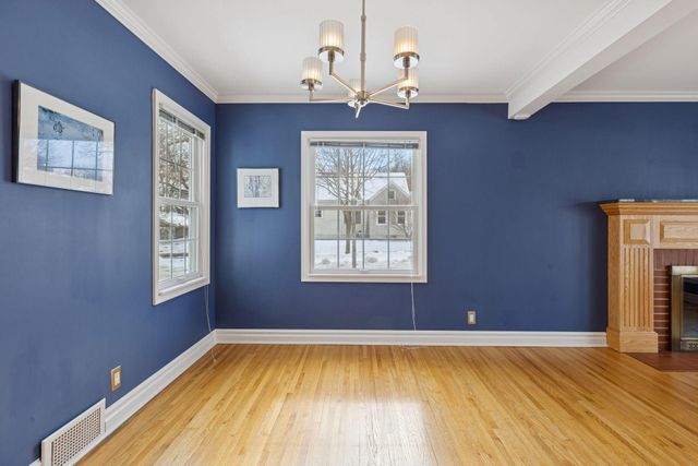 3700 Thomas Avenue N, Minneapolis, MN 55412