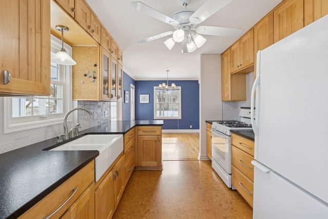 3700 Thomas Avenue N, Minneapolis, MN 55412