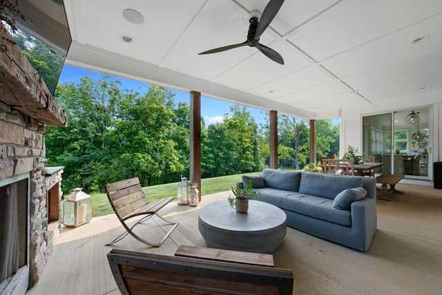 4181 Corner Road, Alexandria, OH 43001
