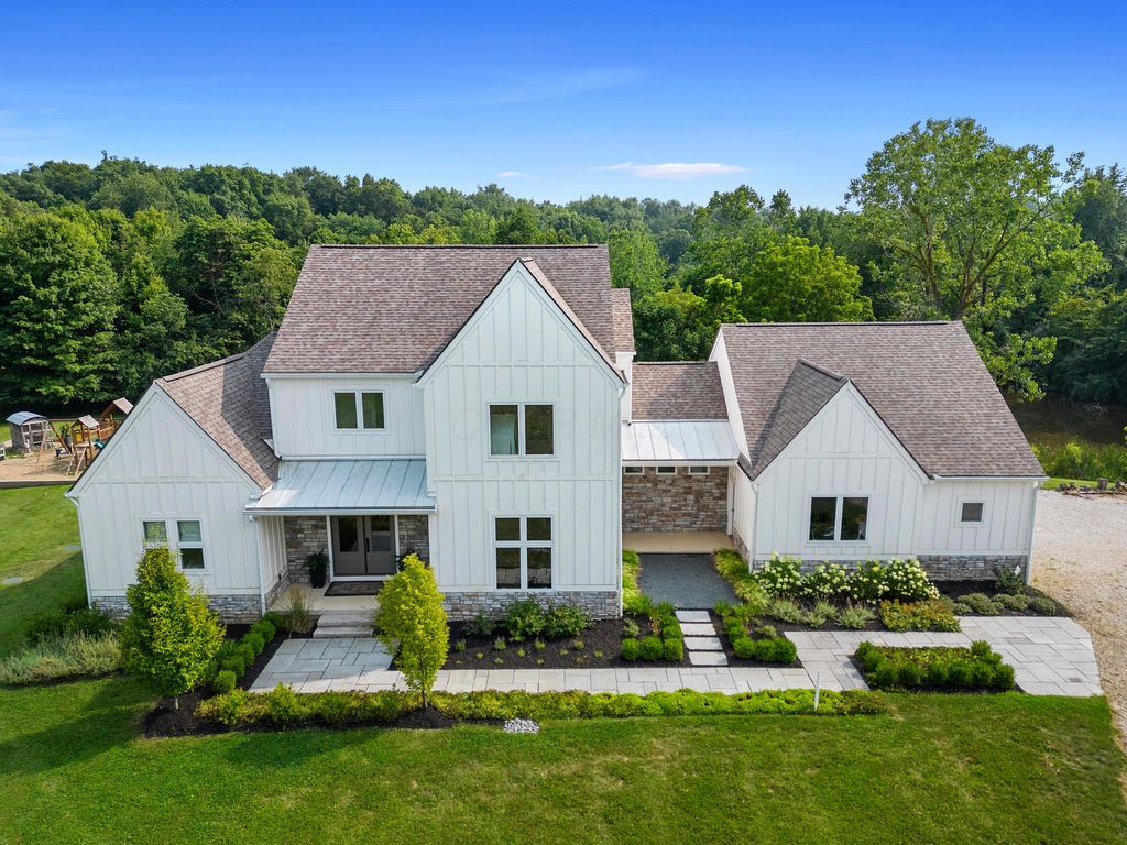 4181 Corner Road, Alexandria, OH 43001