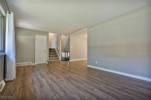 7086 Woodell Avenue NE, Canton, OH 44721