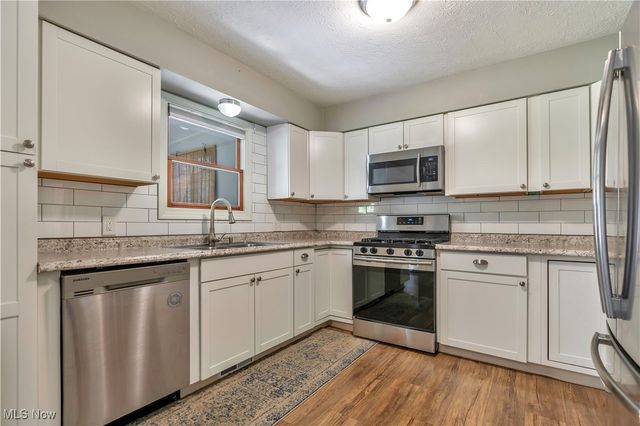 7086 Woodell Avenue NE, Canton, OH 44721