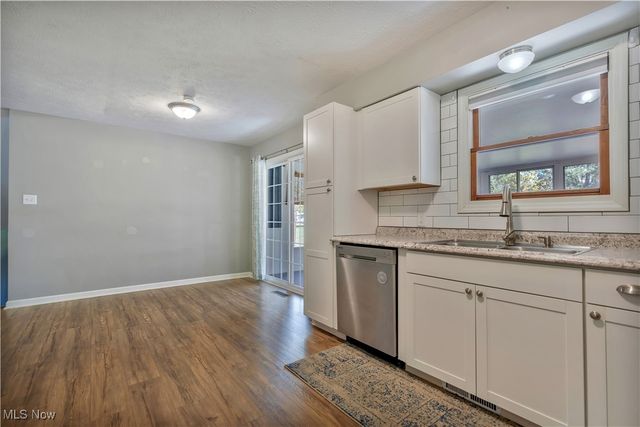 7086 Woodell Avenue NE, Canton, OH 44721