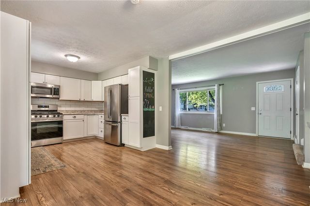 7086 Woodell Avenue NE, Canton, OH 44721