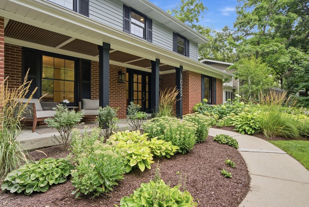 1025 Elizabeth Avenue, Naperville, IL 60540 — exterior