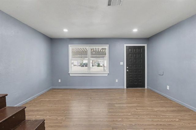 1720 SW 18th Street, Oklahoma City, OK 73108