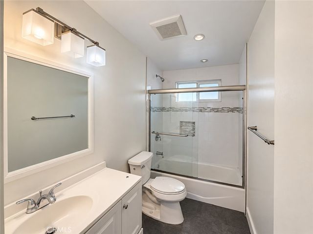2029 Barnett, Los Angeles, CA 90032