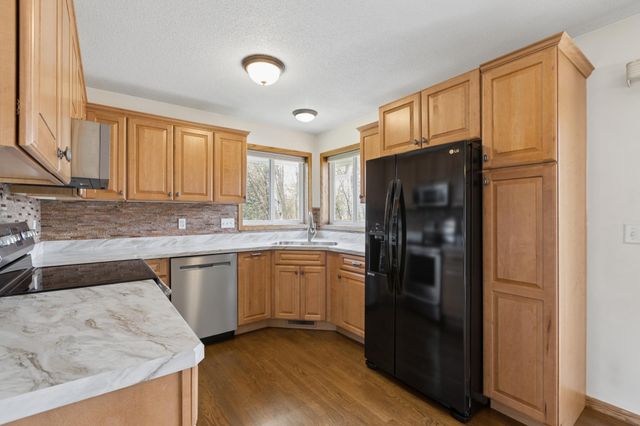 13522 Xavis St NW, Andover, MN 55304