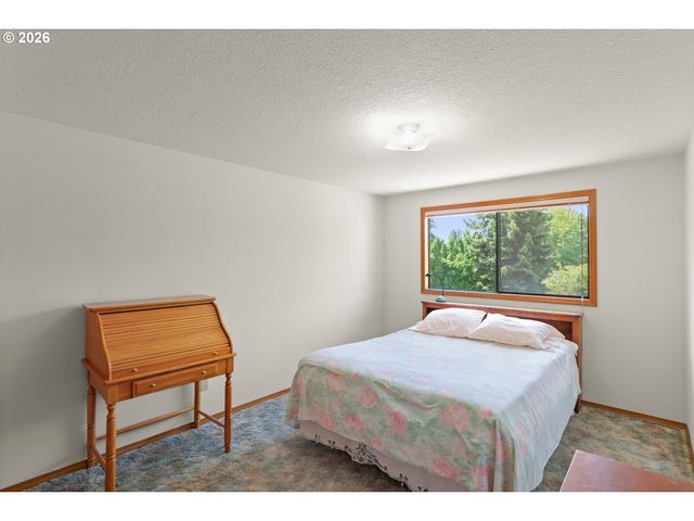 628 Se 33RD Ct, Hillsboro, OR 97123