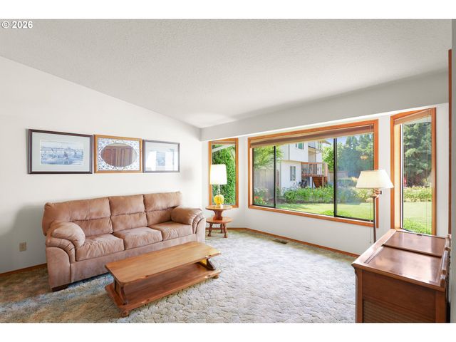 628 Se 33RD Ct, Hillsboro, OR 97123