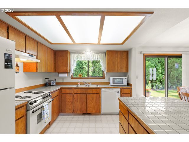 628 Se 33RD Ct, Hillsboro, OR 97123