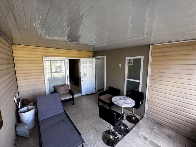 1519 CLUB CIR, Lakeshore, FL 33854