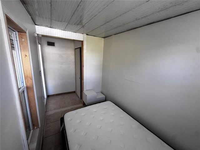 1519 CLUB CIR, Lakeshore, FL 33854