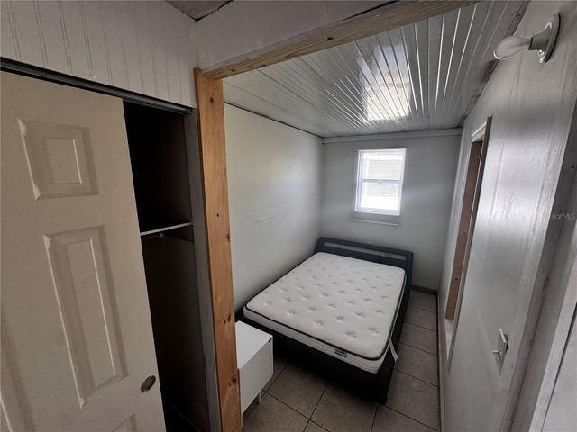 1519 CLUB CIR, Lakeshore, FL 33854