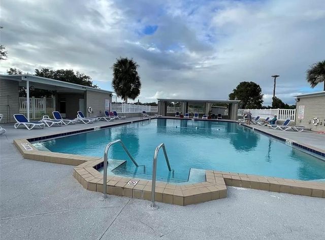 1519 CLUB CIR, Lakeshore, FL 33854