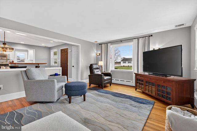 409 DELTA ST, Mount Joy, PA 17552