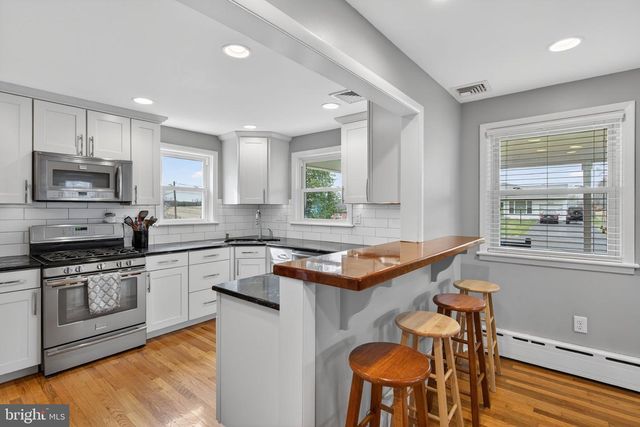 409 DELTA ST, Mount Joy, PA 17552