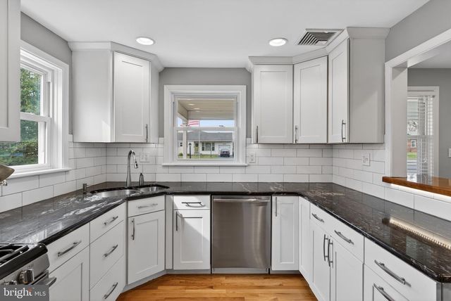 409 DELTA ST, Mount Joy, PA 17552