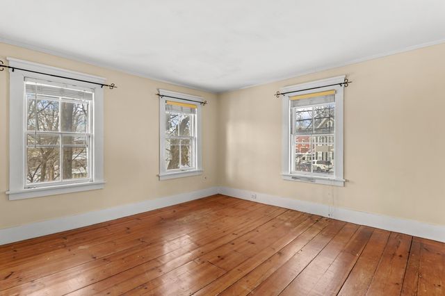 12 S Mast Street, Goffstown, NH 03045