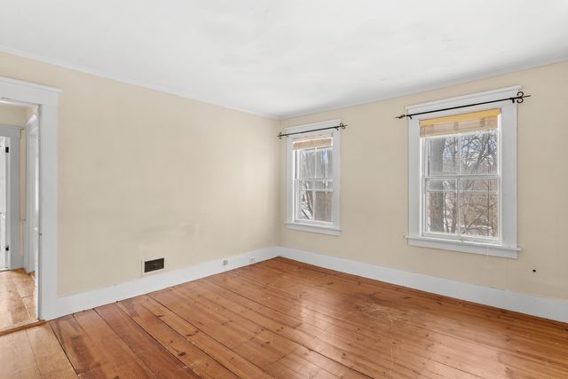 12 S Mast Street, Goffstown, NH 03045