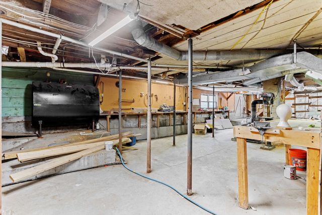 12 S Mast Street, Goffstown, NH 03045