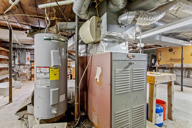 12 S Mast Street, Goffstown, NH 03045