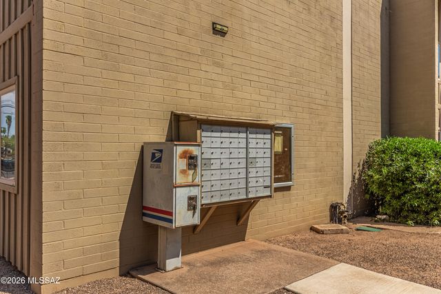 2525 N Alvernon Way Unit E6, Tucson, AZ 85712