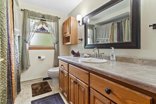 W227S4508 Patricia LANE, Waukesha, WI 53189