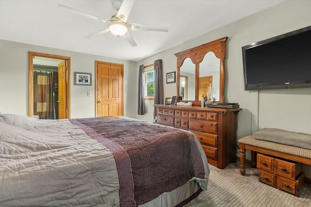 W227S4508 Patricia LANE, Waukesha, WI 53189
