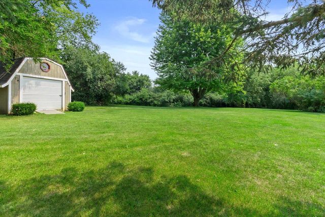W227S4508 Patricia LANE, Waukesha, WI 53189