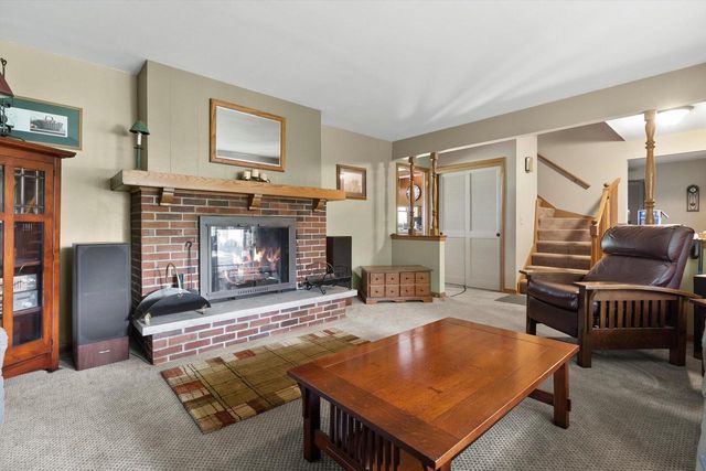 W227S4508 Patricia LANE, Waukesha, WI 53189