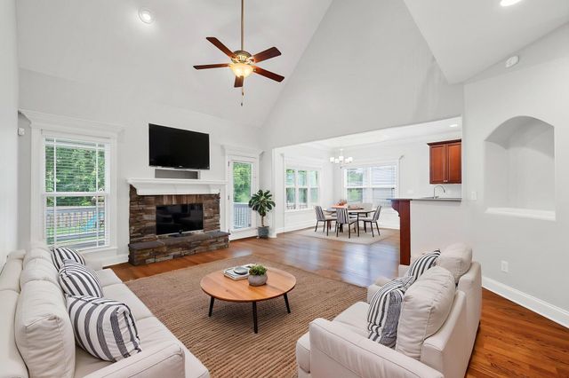 8462 Flower Branch, Chattanooga, TN 37421