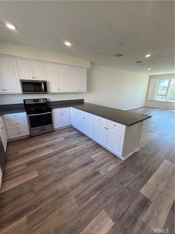 10742 Paramount, Downey, CA 90241