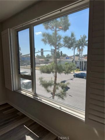 10742 Paramount, Downey, CA 90241