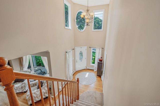 77 Toomey Road, West Islip, NY 11795
