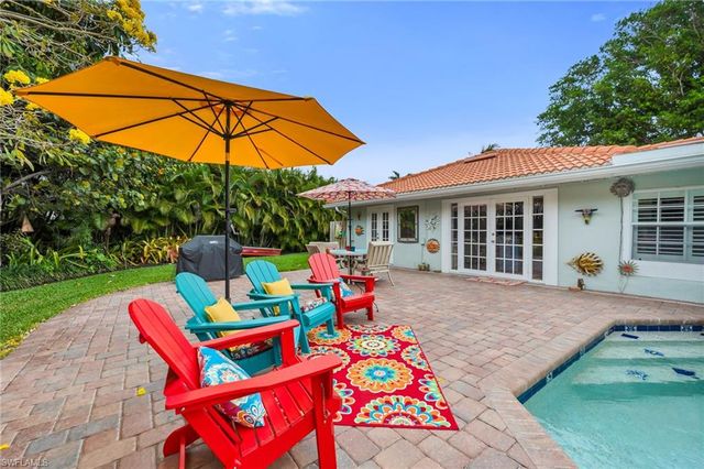 1541 Mandarin RD, Naples, FL 34102