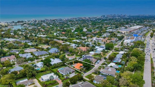 1541 Mandarin RD, Naples, FL 34102