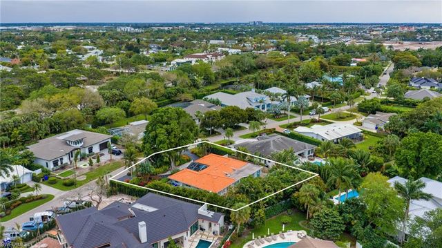 1541 Mandarin RD, Naples, FL 34102