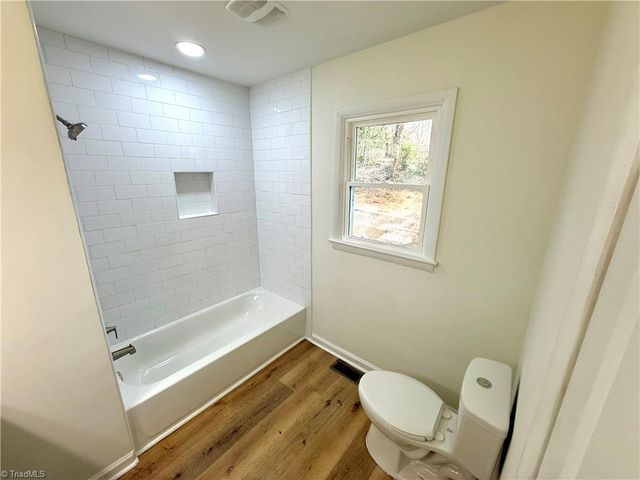 2010 Sharonbrook Drive, Greensboro, NC 27405