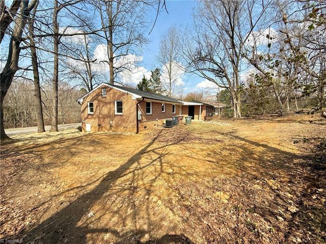 2010 Sharonbrook Drive, Greensboro, NC 27405