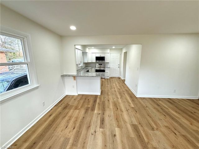 2010 Sharonbrook Drive, Greensboro, NC 27405