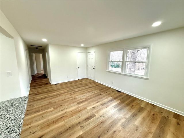 2010 Sharonbrook Drive, Greensboro, NC 27405