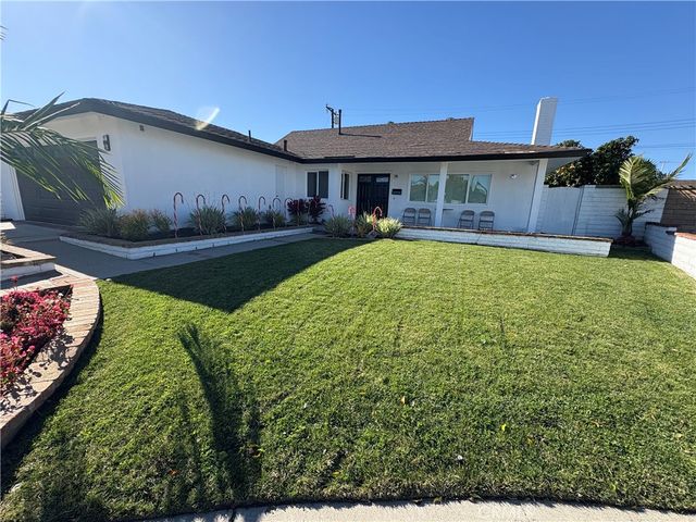 15631 Plymouth, Huntington Beach, CA 92647