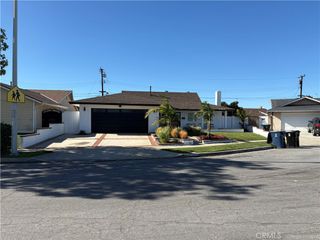 15631 Plymouth, Huntington Beach, CA 92647