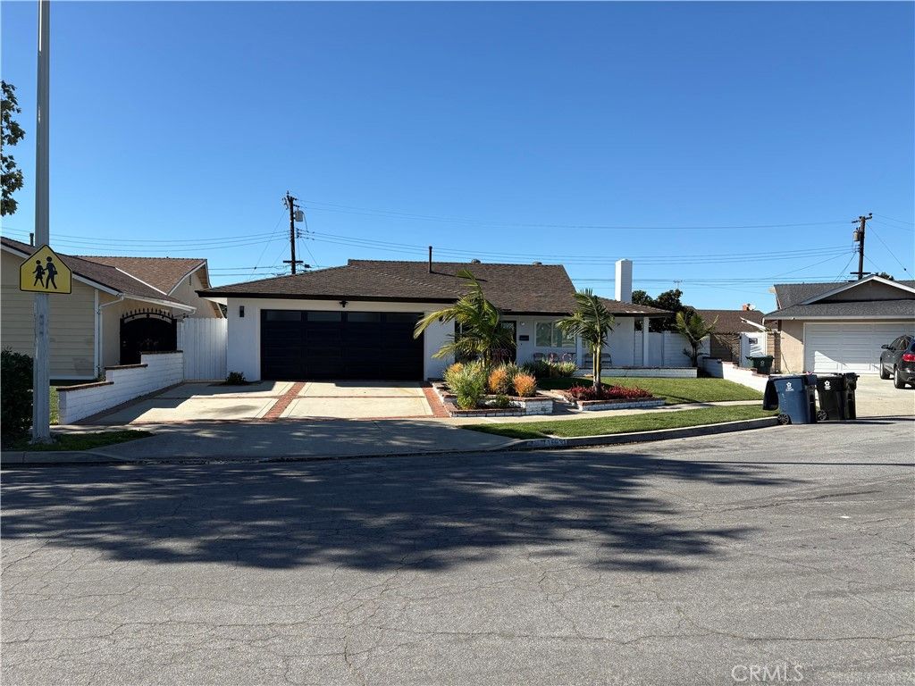 15631 Plymouth, Huntington Beach, CA 92647
