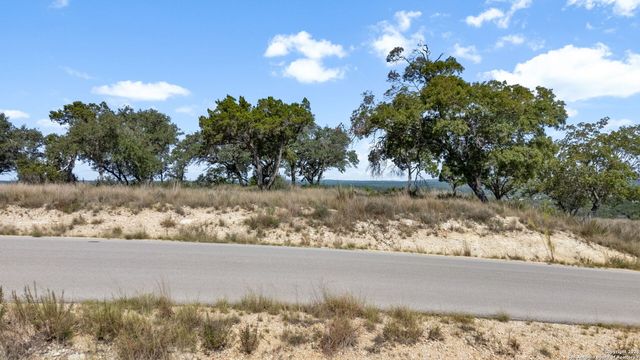 927 Enchanted Vw, Canyon Lake, TX 78133