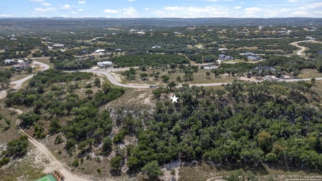 927 Enchanted Vw, Canyon Lake, TX 78133