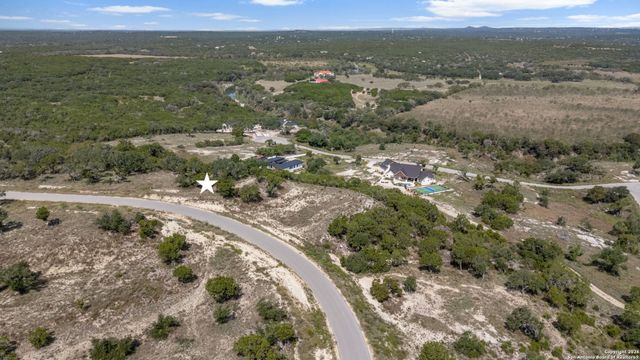 927 Enchanted Vw, Canyon Lake, TX 78133