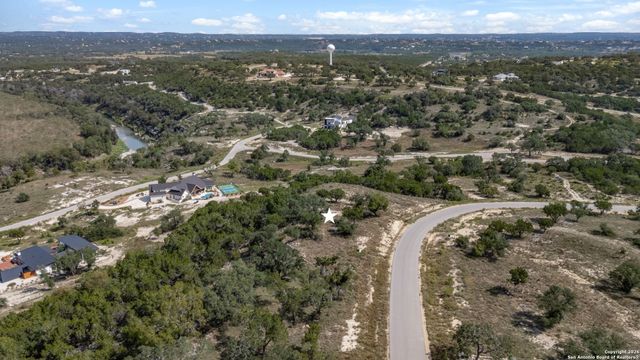 927 Enchanted Vw, Canyon Lake, TX 78133