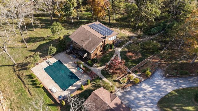1100 E Robertson Street, Ozark, MO 65721